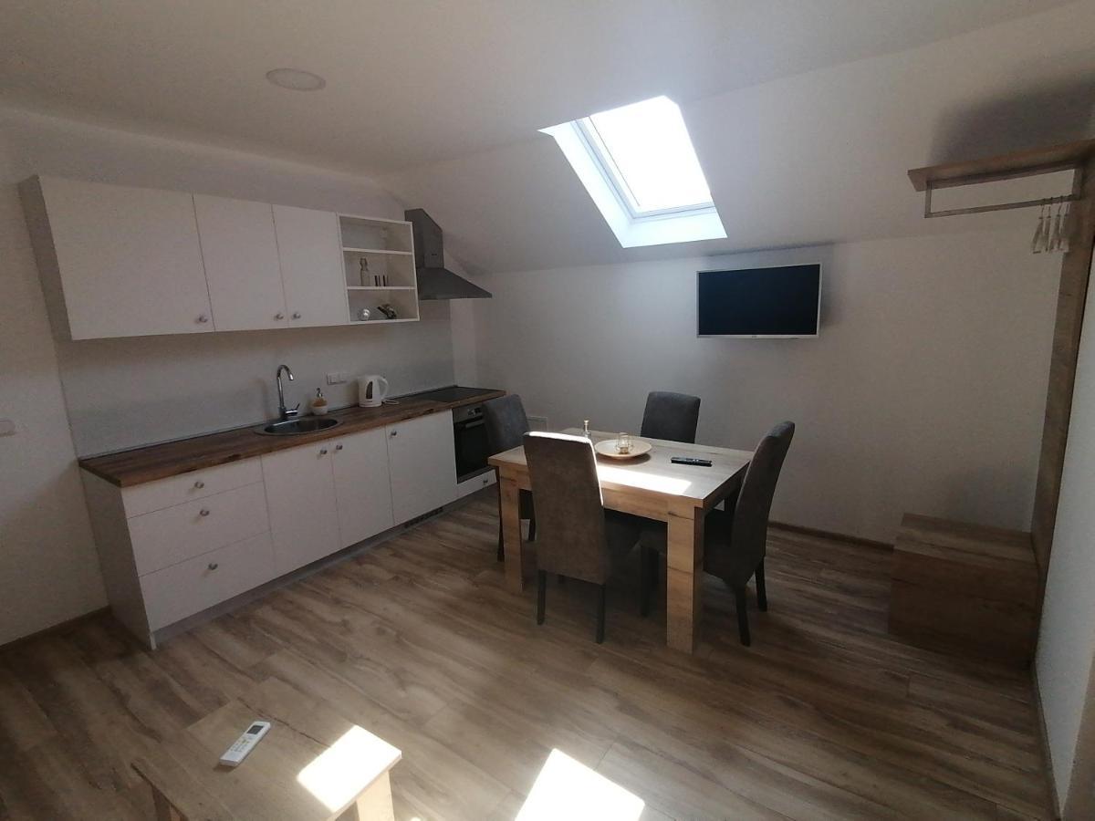 Farma & Apartmani Opg Sasa Delic Korenica Extérieur photo