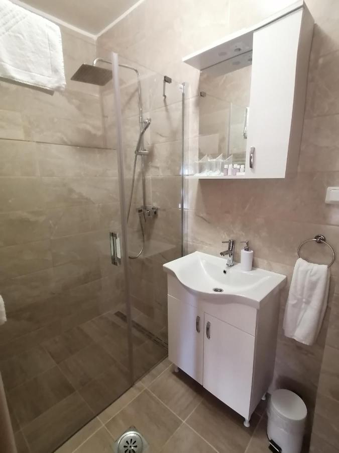 Farma & Apartmani Opg Sasa Delic Korenica Extérieur photo