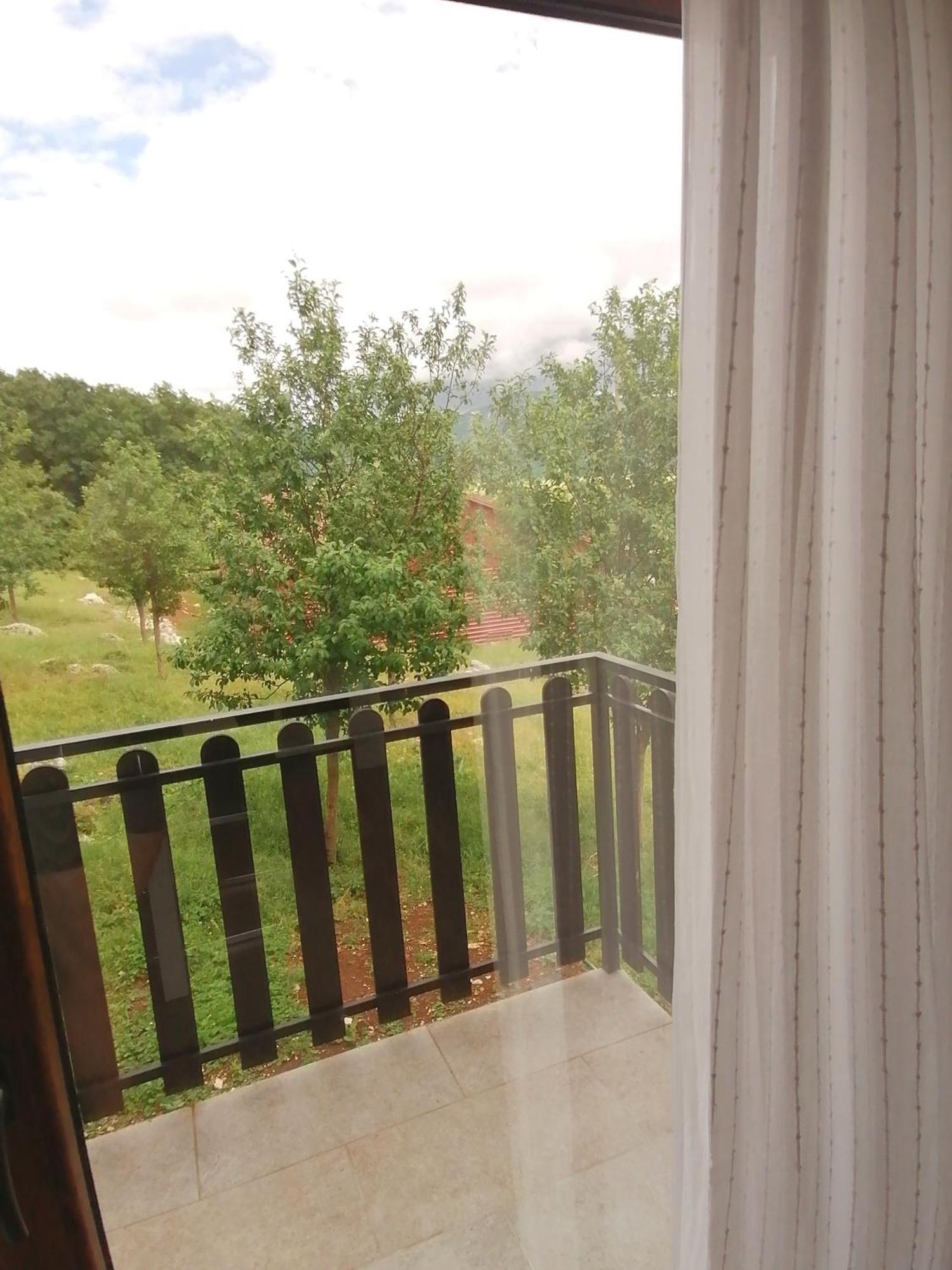 Farma & Apartmani Opg Sasa Delic Korenica Extérieur photo