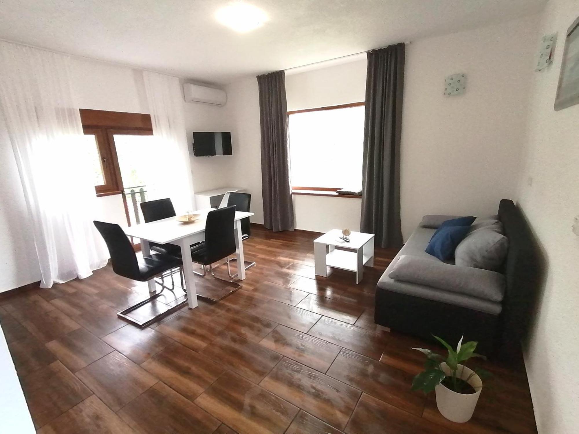 Farma & Apartmani Opg Sasa Delic Korenica Extérieur photo